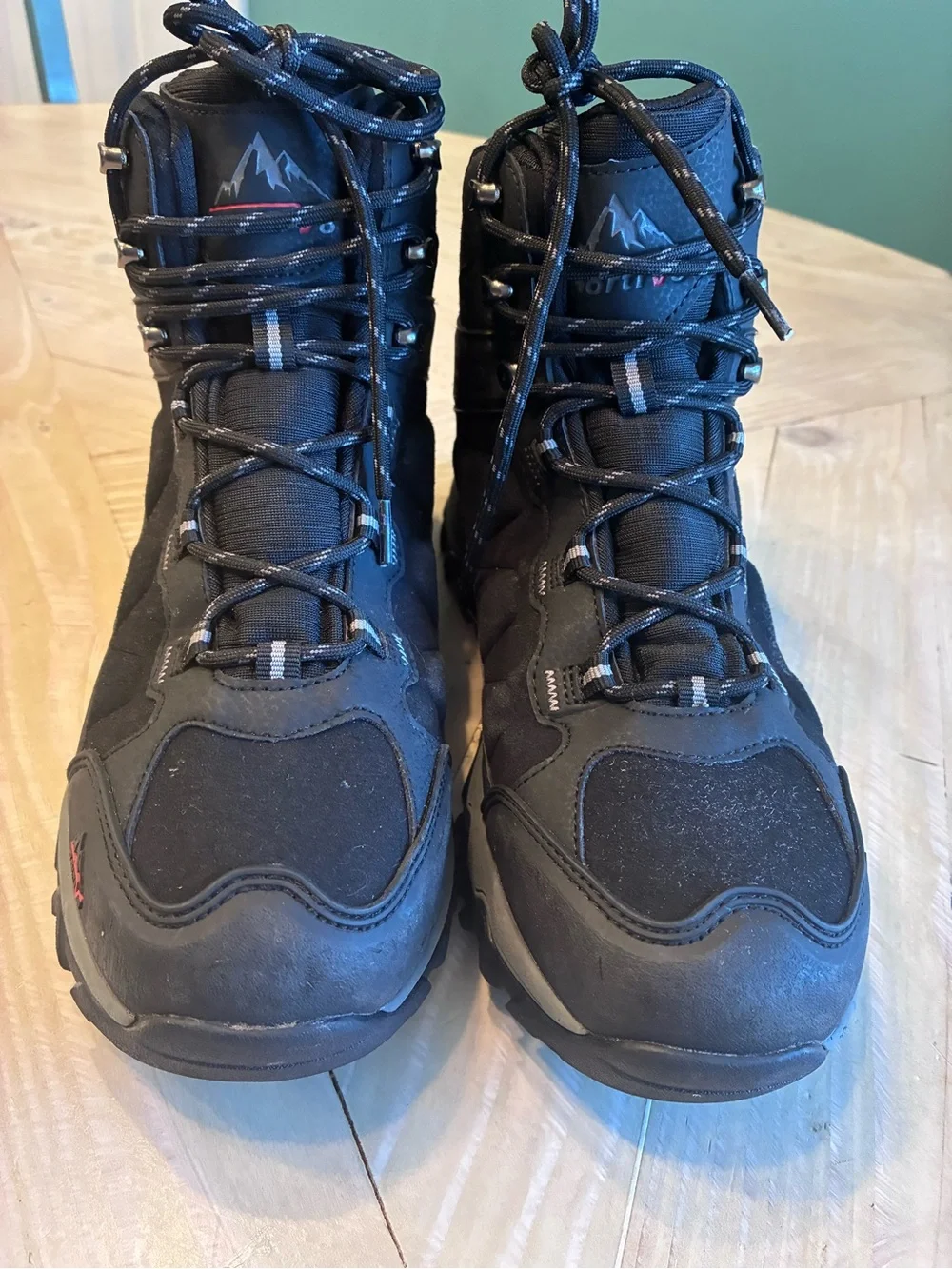 Men's Black Waterproof Norti V8 Hiking Boots